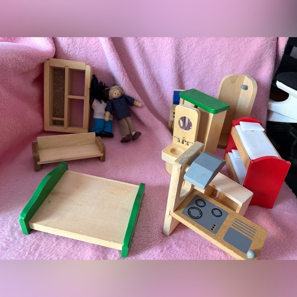 Other - Large vintage lot of wooden dolls / furniture